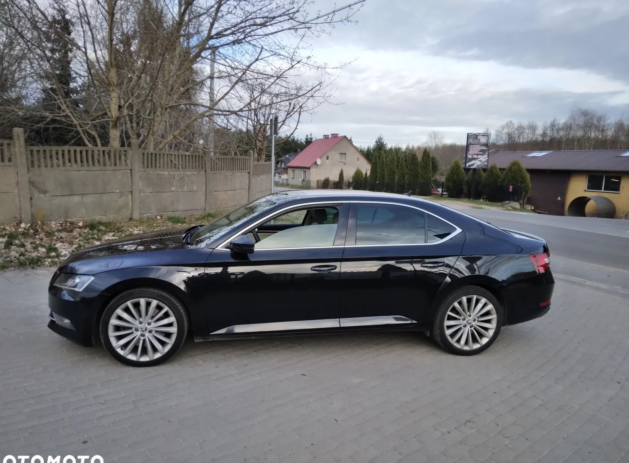Skoda Superb cena 66900 przebieg: 330000, rok produkcji 2017 z Brzeziny małe 379